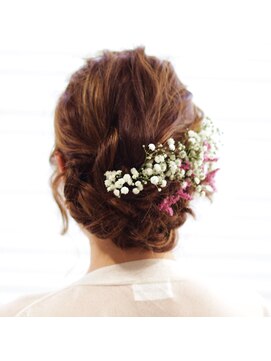 ラエティス(Laetus) 【Laetus/大和西大寺】編み込みネープシニヨン