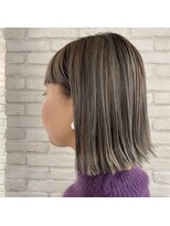 ロンド 表参道店(Lond)&nbsp;【Lond omotesando 店長rico】アッシュグレー切りっぱなしボブ