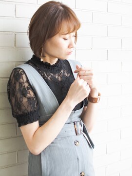 ノイン(noine) コーデに透明感を与えるシースルー。