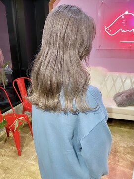 ワーカー ミミ(worker MIMI) ホワイトグレージュ