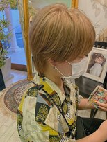 シー 岡崎(,SHE) ハイトーンマッシュウルフ