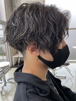 フィフス 原宿(fifth)&nbsp;ツイストスパイラルパーマセンターパートツーブロックマンバン