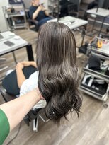 ヴィフ 大船(VIF)&nbsp;前髪マチルダボブピンクベージュグレージュレイヤーロング大船駅