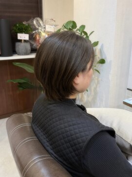 カルマンド(Calmando) 柔らかいゆるいベージュカラー