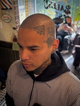 バレス 田町(BALES) <理容室>[メンズ/床屋/シェービング/ヘッドスパ/田町/芝浦]