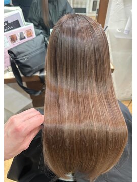 カラーサロンビスカリア 相模原エリア 淵野辺駅店(Color salon Biscaria) 艶髪フェミニンロング　【髪質改善】