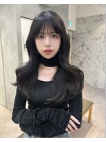 プレスドットサロン 表参道 青山(Press. Salon)&nbsp;薄めぱっつんバングにグレージュカラー