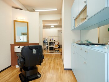 オカベース(BARBER GROOMING GOODS OKA BASE)の写真/【祝◆6周年】ビジネスもプライベートも抜かりなし！グレイカラーで若々しく洗練されたスタイルへ。