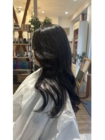 シータ 坂戸北口店(THETA) 艶感のあるブラック