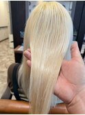 ハイトーンホワイトブリーチ透明感ストレートロング