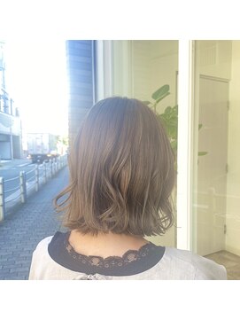 サンクチュアリ ウィズエデン 京橋店(Sanctuary with eden) 切りっぱなし外ハネスタイル