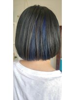 キキヘアメイク(kiki hair make)&nbsp;ブルーのインナーカラー×ネイビーカラー