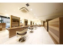 アッシュ 中山店(Ash)