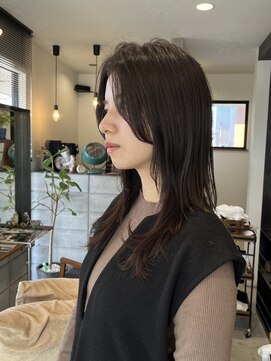 カフネ(cafune) 暗髪レイヤースタイル