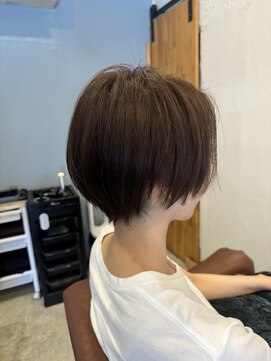 エルモ(ELMO) ショートボブスタイル