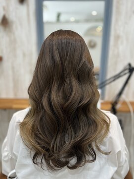 ルヴェール 茜部店(Le Vert) イヤリングカラー×ゆるふわロング