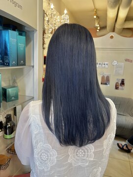 フレイストート(Frais Tout) ブリーチオンカラー ブルー