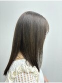 大学生　ダブルカラー　ミディアムスタイル
