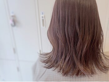 ティッタ(titta)の写真/こだわりのトリートメントでどんな髪質でも潤い溢れる♪オーダーメイド配合で本当に必要なケアをお届け！