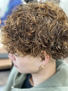 ヘア ナヴォーナ 大浦店(hair NAVONA) スペインカール