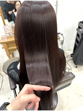 ジュノ(Jeuno) 髪質改善:ダメージを抑えた縮毛矯正