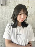 オリーブグレージュ
