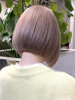 渋谷ブリーチカラータッセルボブ顔周りレイヤー切りっぱなしボブ