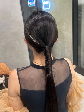 シャルムバイケンジ(Charm.by KENJE) 【お呼ばれにも◎】シンプルなタイトポニーアレンジ