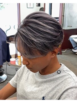 リップス 吉祥寺店 (LIPPS) ホワイトシルバーアッシュバレイヤージュセンターパート