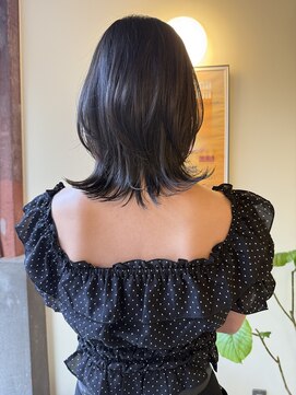 〈浅草 半個室〉レディライクなレイヤーミディ