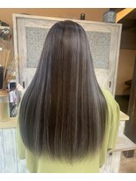 モアムー(Moremuu)&nbsp;【りえ】ハイライトカラー