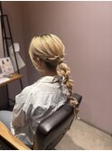 編み下ろしヘアアレンジ