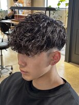 ボンドストーリールミエール(Bond Story lumiere)&nbsp;スペインカールツイストスパイラルパーマ眉毛刈り上げ