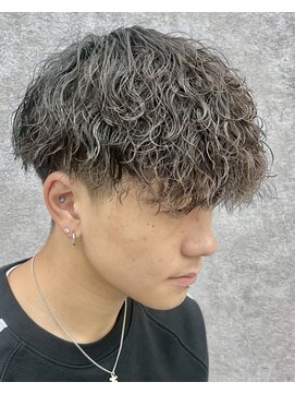 グロップ 町田(GLOP) 動きが出るメンズ波巻きパーマ