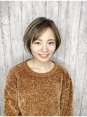 ヘーゼルベージュ/マッシュルームヘア/フェザーショート