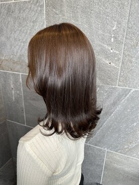 メゾン アヴァロ(Maison Avallo) #王道ナチュラルブラウン　#オトナ可愛いくびれミディアム