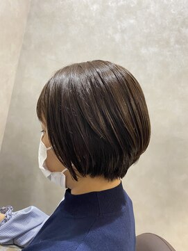 ロウ 町田(ROW) 大人かわいいショートボブ