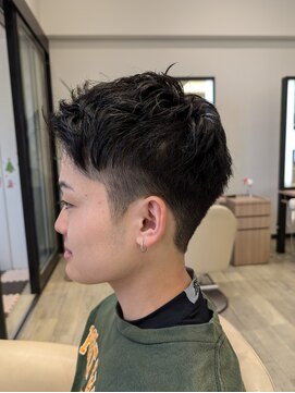 ディーボーイ 健軍店(D-BOY) 刈り上げショート