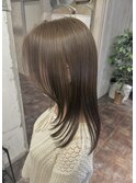 オリーブベージュフェイスレイヤー