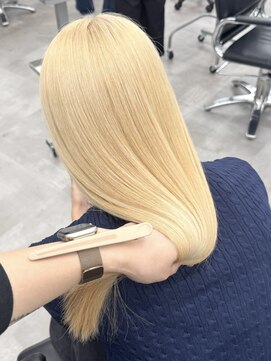 ローレン(Lolen.) ブロンドヘア　ブリーチ2回　ふじゆー