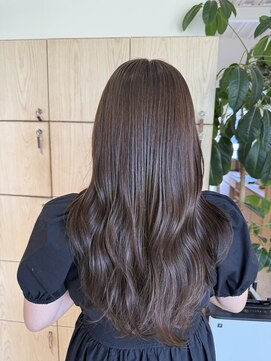 アドラーブル 万代店 (adorable) 小顔カットヨシンモリ透明感グレーベージュ◎2wayバング