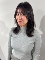 ベルン(bern)&nbsp;@bern_riwa ミディアム お顔周りレイヤー 透明感カラー