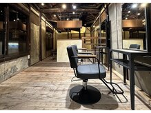 SESSIONの雰囲気(落ち着いた空間で、丁寧な施術を受けられるサロンです)