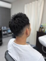エヌハブル(N-Huble)&nbsp;ツーブロックフェードスタイル