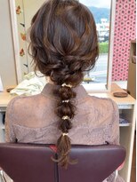 アース いわき店(HAIR&MAKE EARTH)&nbsp;編み込み×玉ねぎアレンジのローポニー