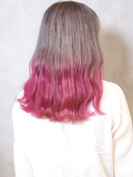 リルア 博多(LIRUA) ビビッドピンク×グラデーションカラー