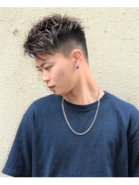 クオンヒール(QUON HEAL) かき上げツイストアップバング r