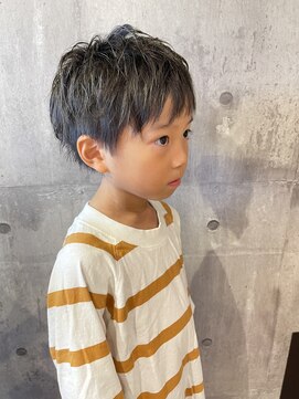 フォーシー(Four C) 束感ショート