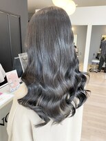 マハロハ(mahaloha)&nbsp;韓国風ヨシンモリ×透明感プラチナアッシュ