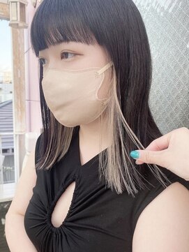 ベティ(Bettie) ダークシルバーアッシュ　インナーカラー　ホワイトブロンド